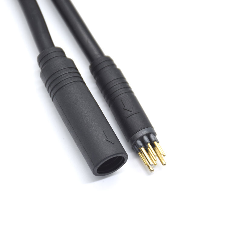 電腦上的db9連接器是公頭還是母頭
